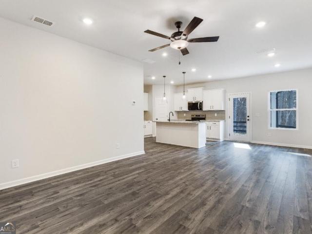 Townhouse for sale in Conyers, Rockdale County