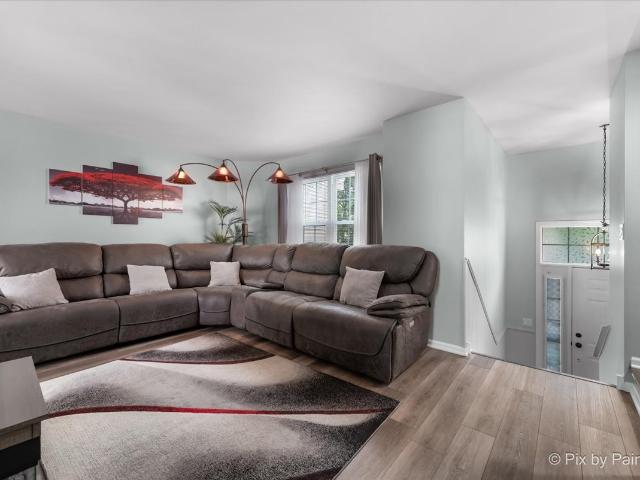 Townhouse for sale in Round Lake