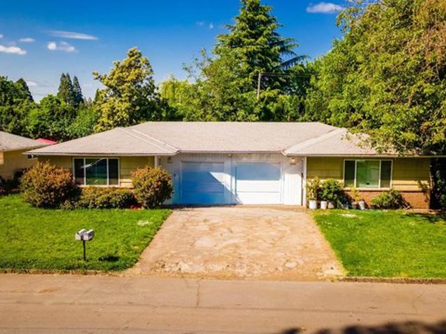House for sale in Oregonia