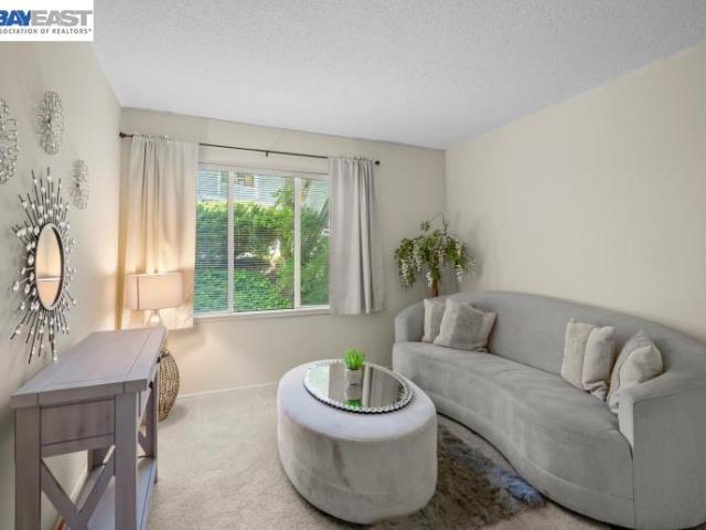 Condo for sale in Walnut Creek, California
