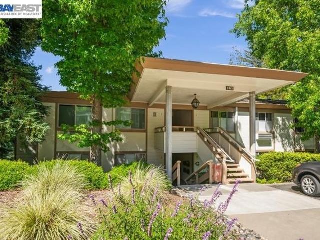 Condo for sale in Walnut Creek, California
