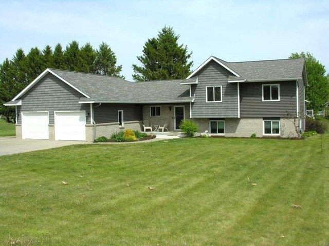 House for sale in Waseca, Minnesota