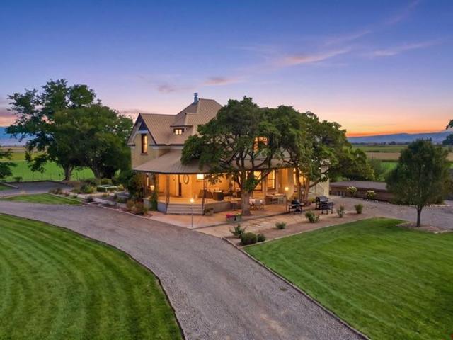 House for sale in Delta, Delta County