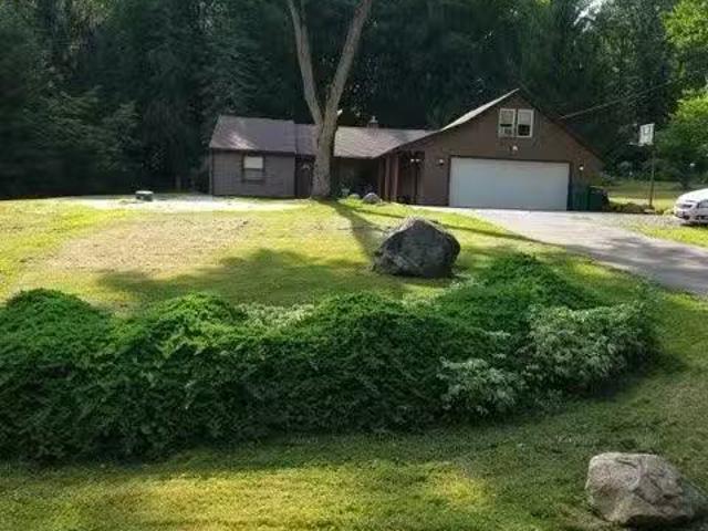 House for sale in Cuyahoga Falls