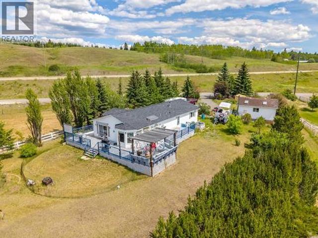 House for sale in 108 Mile Ranch, British Columbia