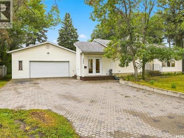 House for sale in Saskatoon, Saskatchewan