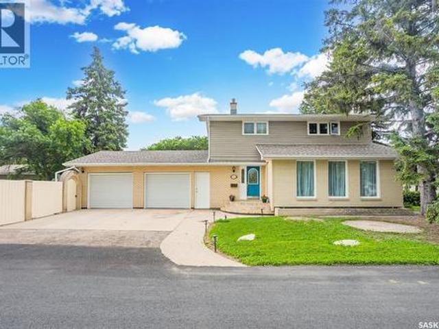 House for sale in Saskatoon, Saskatchewan