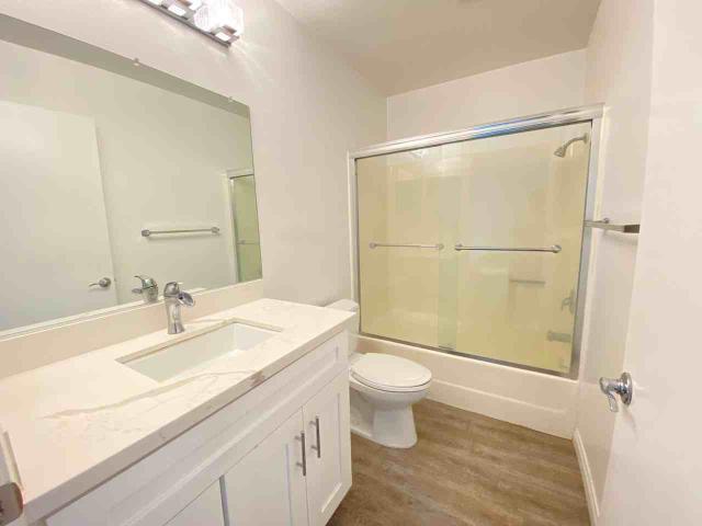 Apartment for rent in Canoga Park, California