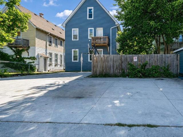 House for sale in Milwaukee, Wisconsin
