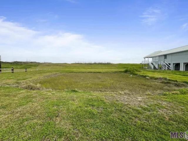 Land for sale in Grand Isle, Louisiana