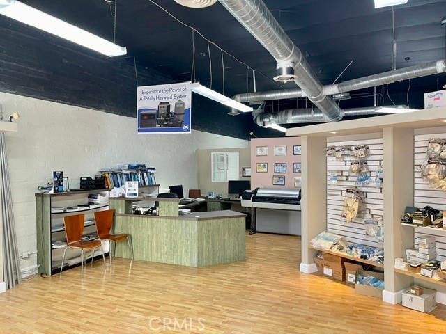 Commercial for sale in Glendale, California