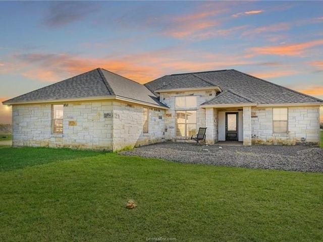 House for sale in Milam, Texas