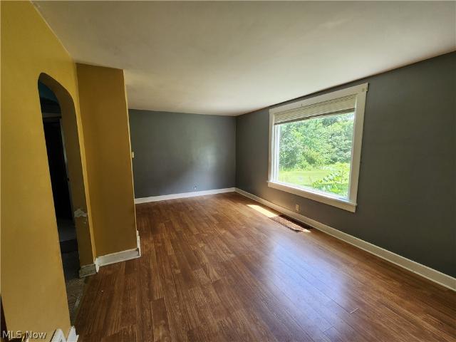 House for sale in Hubbard, Ohio