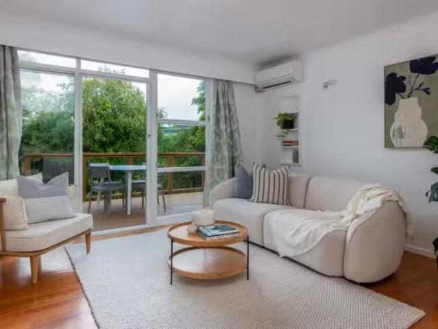 House for sale in Wairau Valley