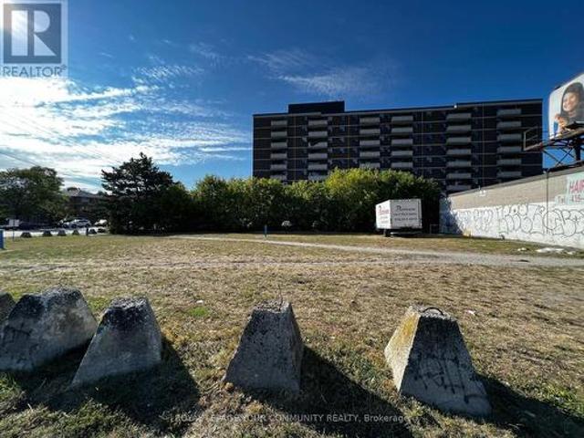 Land for rent in Toronto