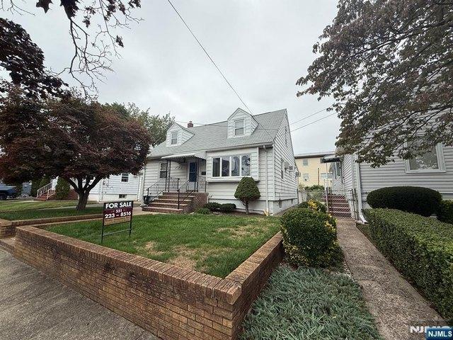 House for sale in Carlstadt, New Jersey