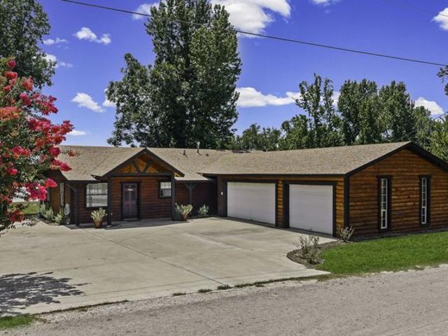 House for sale in Onalaska, Polk County