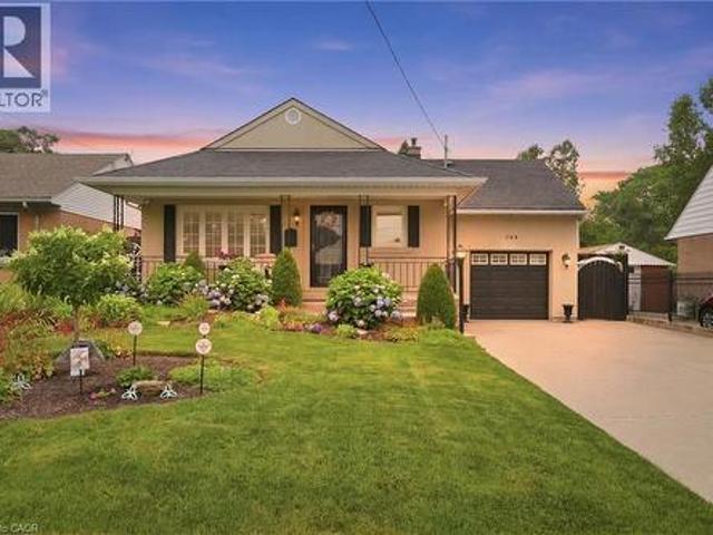 House for sale in Ancaster, Ontario