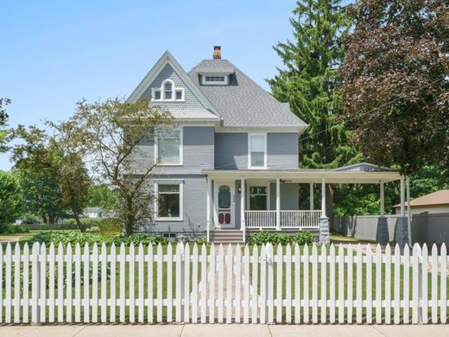 House for sale in Paw Paw, Illinois