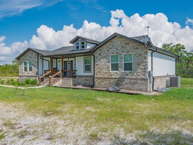 House for sale in Eastpoint, Florida