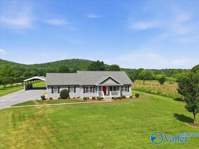 House for sale in New Hope, Alabama