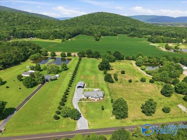 House for sale in New Hope, Alabama