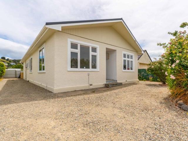 House for rent in Otakou