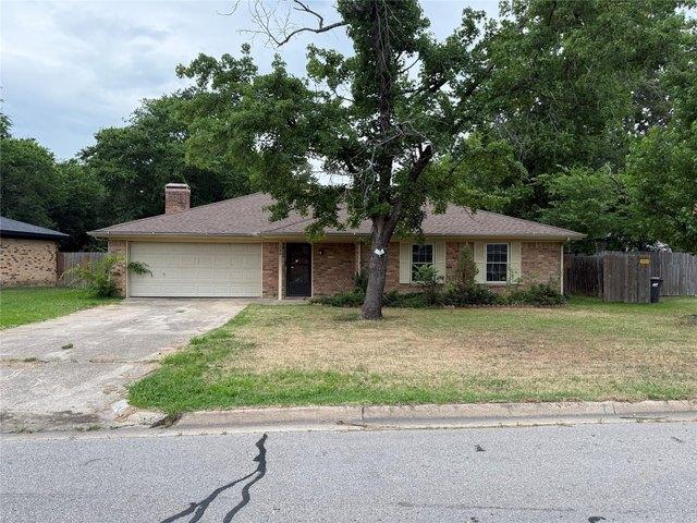 House for sale in Navarro, Texas