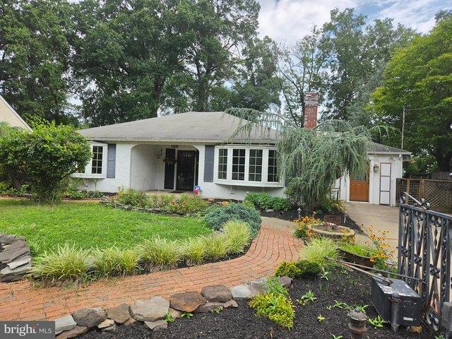 House for sale in Hamilton Township, Mercer County