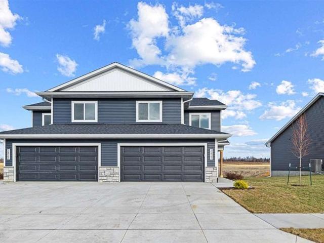 Townhouse for sale in Coralville, Iowa