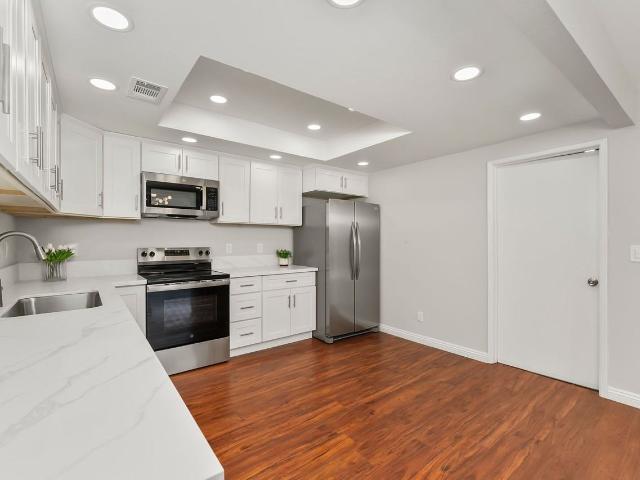 Apartment for rent in California