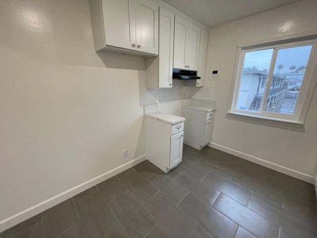 Apartment for rent in Canoga Park, California