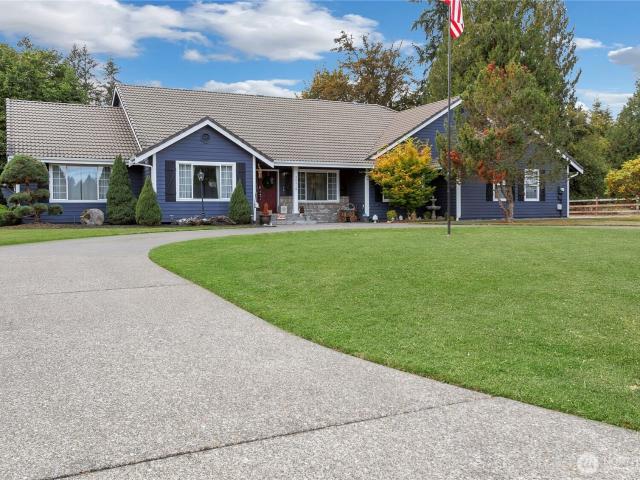 House for sale in McKenna, Roy