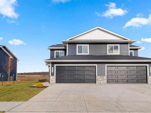 Townhouse for sale in Coralville, Iowa