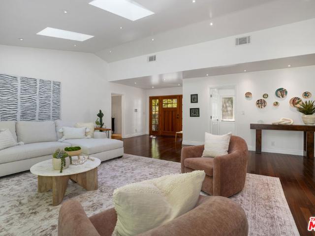 Property for rent in Los Angeles, Los Angeles County