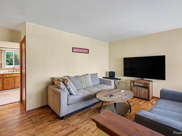 House for sale in Clinton Meadows, Clinton Township