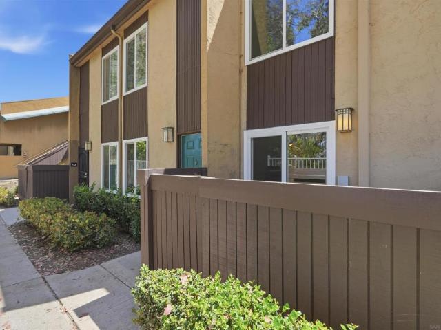 Townhouse for sale in Serra Mesa, San Diego