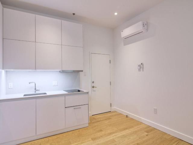 Apartment for rent in St. Leonard's, Quebec