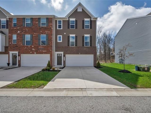 Townhouse for sale in Willoughby, Ohio