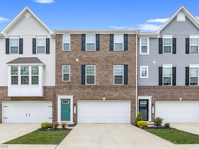 Condo for sale in Willoughby, Ohio