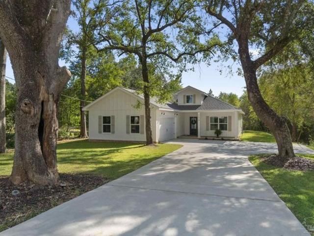 House for sale in Pace, Florida