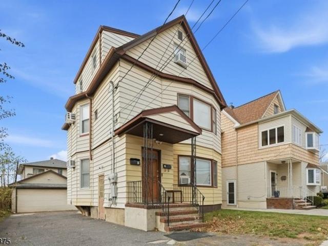 House for sale in Saddle Brook, New Jersey