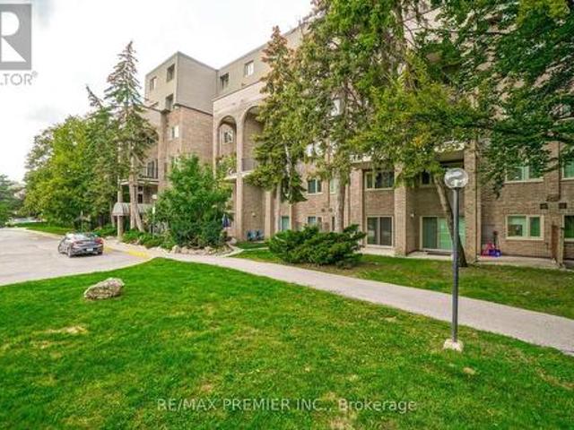 Townhouse for sale in Woburn, Ontario
