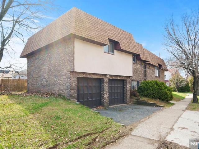 House for sale in Ridgefield Park, New Jersey