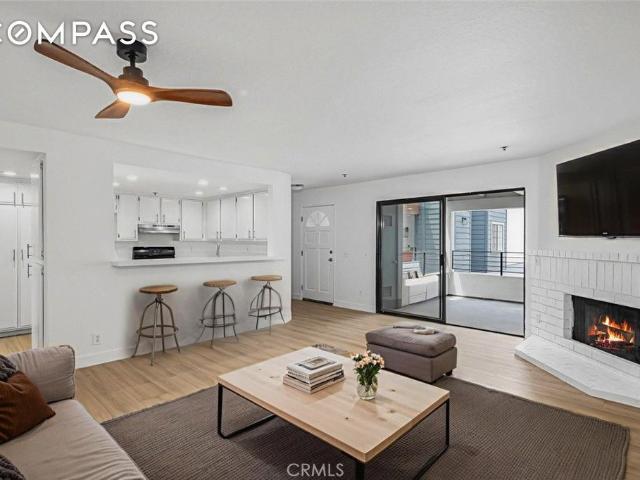 Condo for sale in Costa Mesa