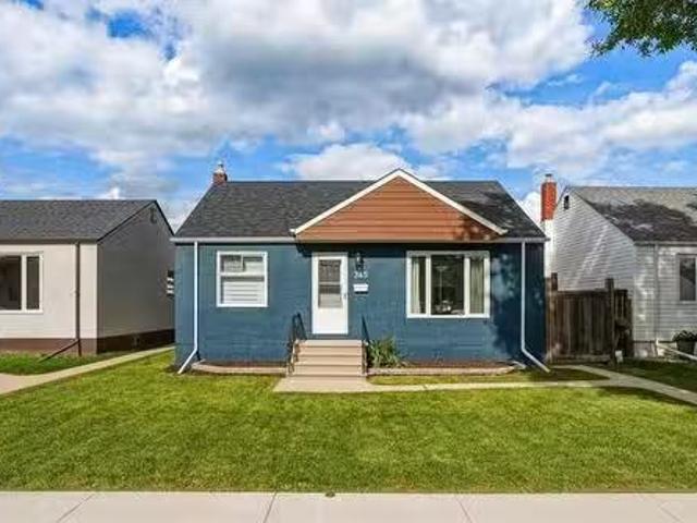 House for sale in East St. Paul, Manitoba