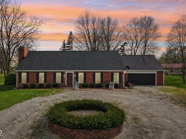 House for sale in Jamestown, Indiana