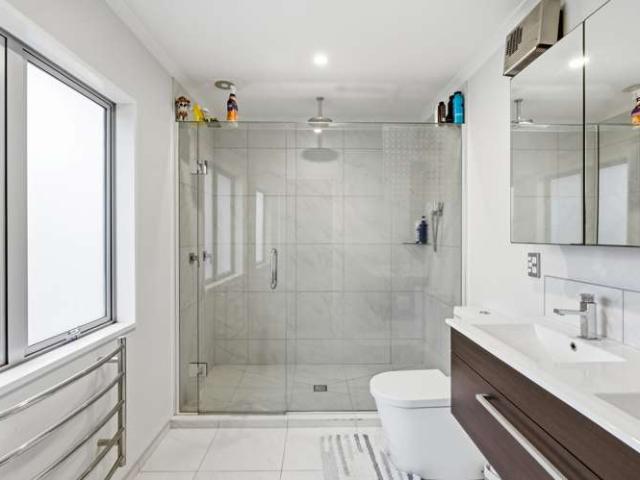 House for sale in Chaslands, Canterbury