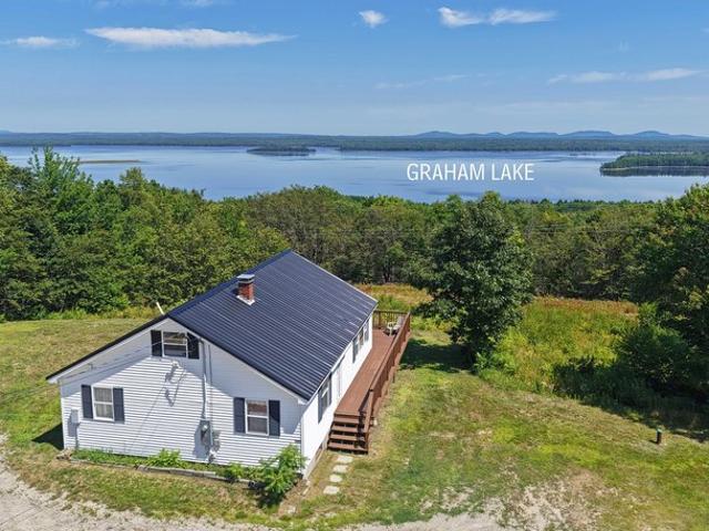House for sale in Lakewood, Ellsworth