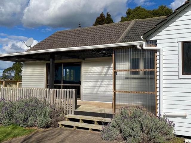 House for rent in Awhitu, Oroua County